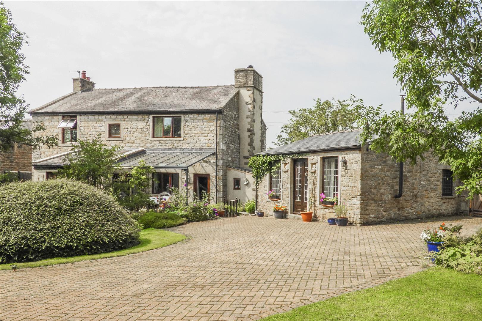 3 Bed House For Sale - Main Image